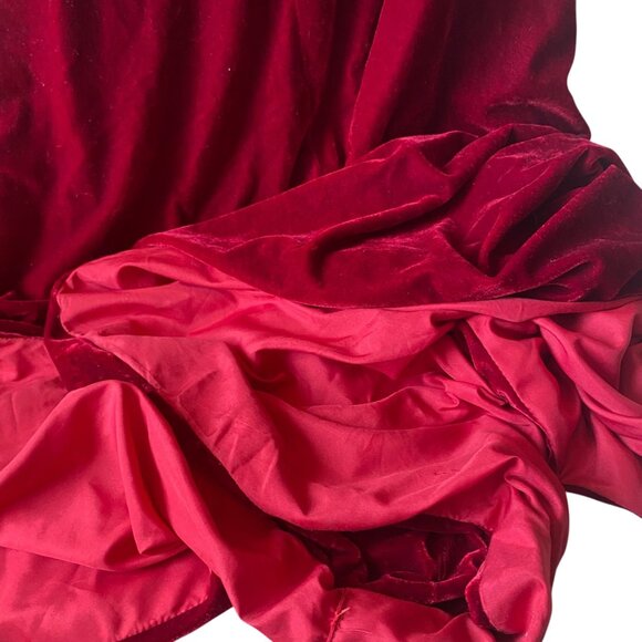 Red Velvet Halter Merlot Evening Mermaid Gown Keyhole Neckline Vampire New Years - Picture 10 of 11